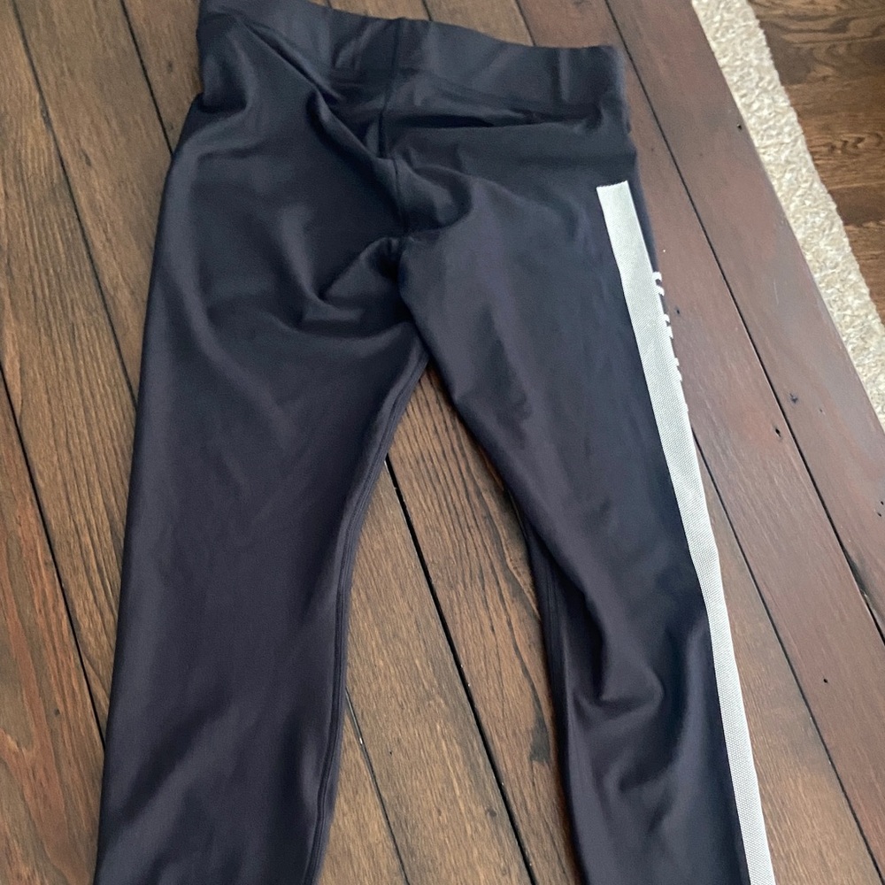 NWTUnder Armour Midnight Black Active Leggings size-L - Picture 6 of 10